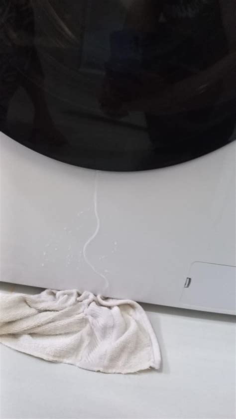 çamaşır makinesinin su akıtması